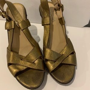 Gold authentic coach heels size 6
